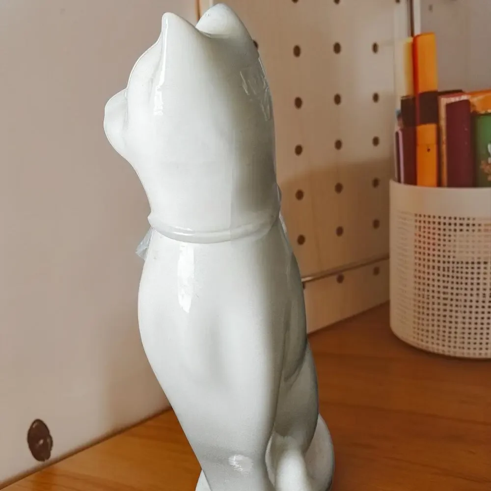 Vintage Avon Moonwind Cologne Cat Bottle 6 oz White Cat Figurine Blue Floral